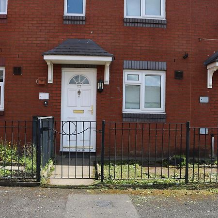 Вілла Cosy 2 Bed With Parking Near Piccadilly, Etihad Stadium And Coop Live Sleeps Up To 5 Манчестер Екстер'єр фото