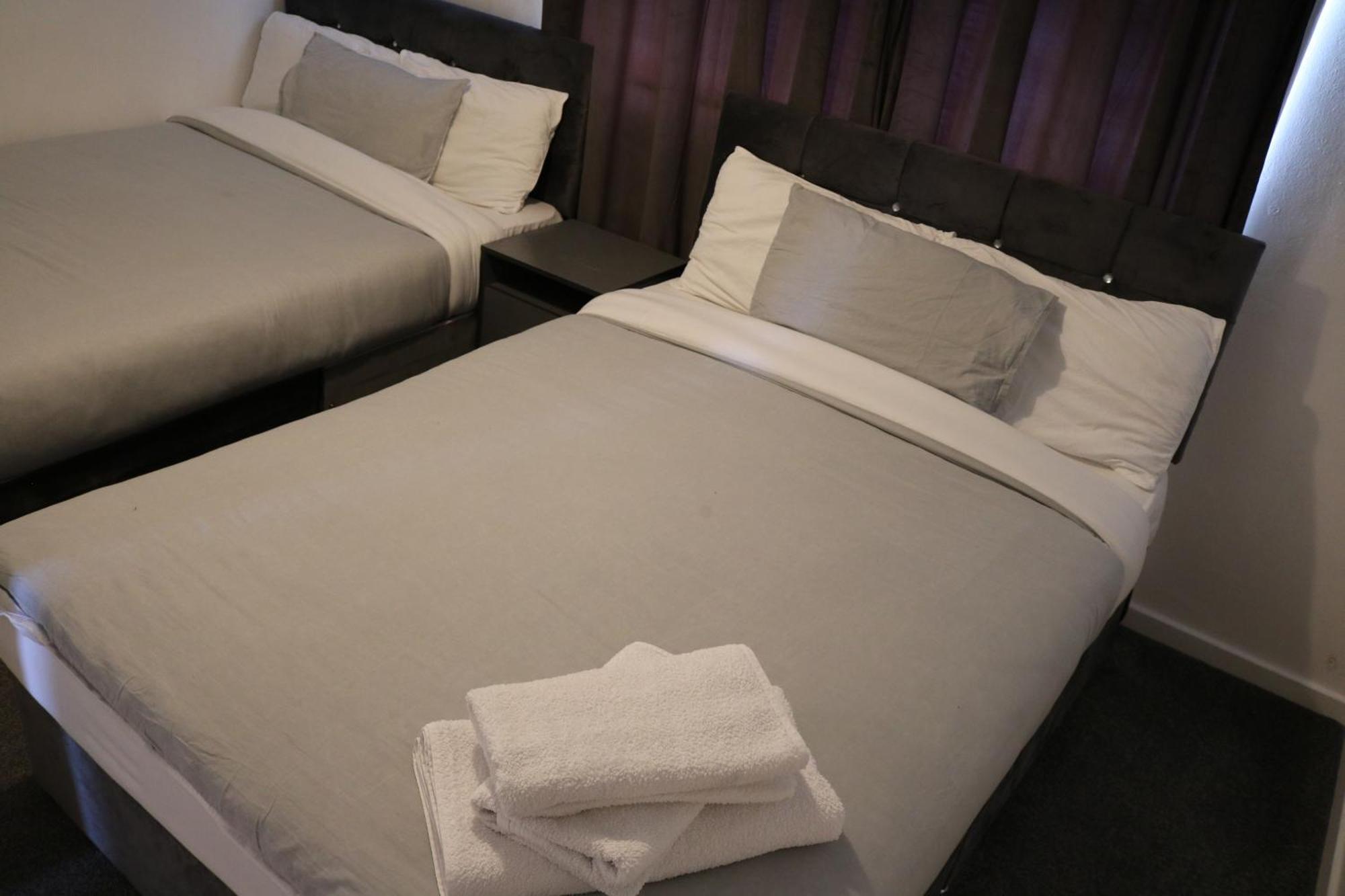 Вілла Cosy 2 Bed With Parking Near Piccadilly, Etihad Stadium And Coop Live Sleeps Up To 5 Манчестер Екстер'єр фото